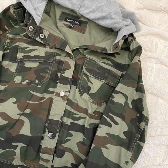 New Look camo hooded jacket - Picture 4 of 5